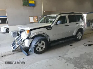 2007 Dodge Nitro SLT z VIN 1D8GT58K17W622138, wystawiony jako Copart lot #54986605 z przebiegiem 121 509 mil mil oraz Szkoda całkowita • Salvage title. Historia ofert i sprzedaży dostępna na DreamBid. Obrazek 1.