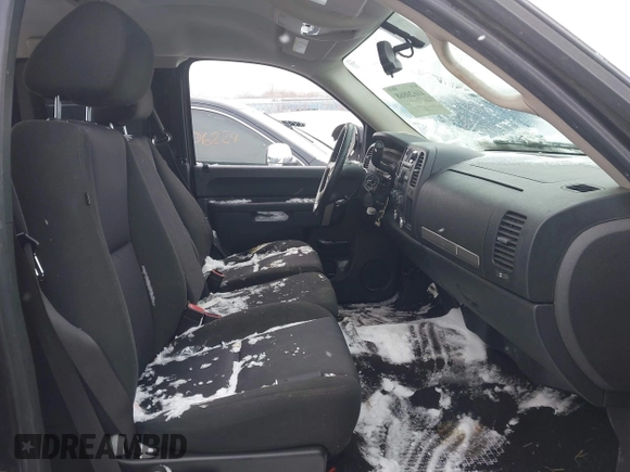 2010 Chevrolet Silverado 1500 LT with VIN 1GCSCSE04AZ294133, listed as a IAAI auction lot 41620868 with 190,835 mi miles and . Bid and sale history available at DreamBid. Image 5.