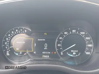 2017 Lincoln MKC Reserve z VIN 5LMCJ3D93HUL57805, wystawiony jako IAAI lot #42425633 z przebiegiem 40 010 mil mil oraz . Historia ofert i sprzedaży dostępna na DreamBid. Obrazek 7.