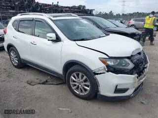 2017 Nissan Rogue SL with VIN 5N1AT2MT1HC752985, listed as a IAAI auction lot 41246428 with 140,101 mi miles. Bid and sale history available at carsss.com. Image 1.