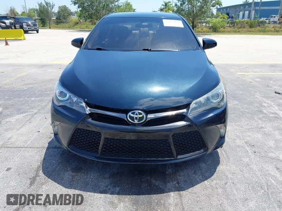2015 Toyota Camry XLE with VIN 4T1BF1FK1FU072635, listed as a IAAI auction lot 42145826 with 101,633 mi miles. Bid and sale history available at carsss.com. Image 12.