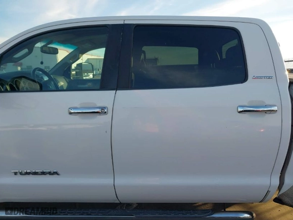2007 Toyota Tundra LTD with VIN 5TBEV58167S452116, listed as a IAAI auction lot 41259578 with 202,563 mi miles. Bid and sale history available at carsss.com. Image 15.