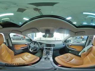 2018 Volvo S60 Inscription z VIN LYV402HK0JB171760, wystawiony jako Copart lot #45929395 z przebiegiem Nie podano mil oraz Szkoda całkowita • Salvage title. Historia ofert i sprzedaży dostępna na DreamBid. Obrazek 13.