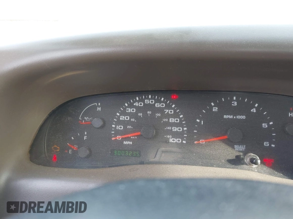 2002 Ford F-250 XL with VIN 1FTNX21LX2EC44525, listed as a IAAI auction lot 41751939 with 300,323 mi miles and . Bid and sale history available at DreamBid. Image 7.