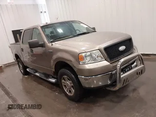 2006 Ford F-150 XLT z VIN 1FTPW14V36KD42967, wystawiony jako IAAI lot #42314472 z przebiegiem 137 228 mil mil oraz . Historia ofert i sprzedaży dostępna na DreamBid. Obrazek 1.