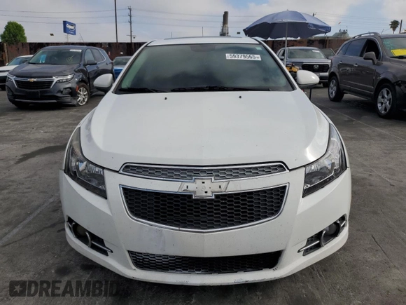 2014 Chevrolet Cruze 2LT z VIN 1G1PE5SB9E7436879, wystawiony jako Copart lot #59379565 z przebiegiem 183 282 mil mil oraz Czysty tytuł • Clean title. Historia ofert i sprzedaży dostępna na DreamBid. Obrazek 5.