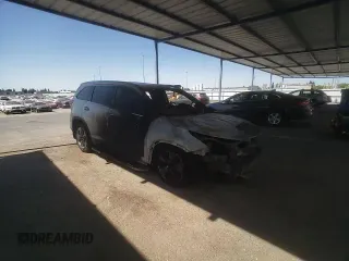2018 Toyota Highlander Limited с VIN 5TDDZRFH0JS907340, выставлен на аукционе Copart как лот 62145195 с пробегом Не указан миль и На запчасти • Non repairable. История ставок и продаж доступна на DreamBid. Изображение 13.