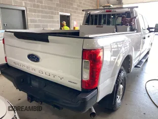 2019 Ford F-250 XL with VIN 1FT7W2B63KED87191, listed as a IAAI auction lot 42841798 with 188,642 mi miles and . Bid and sale history available at DreamBid. Image 29.