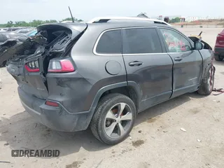2019 Jeep Cherokee Limited z VIN 1C4PJLDB0KD487950, wystawiony jako IAAI lot #42290635 z przebiegiem Nie podano mil oraz . Historia ofert i sprzedaży dostępna na DreamBid. Obrazek 4.
