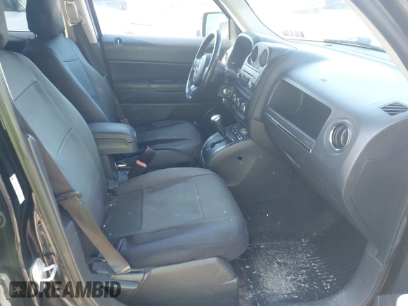 2012 Jeep Patriot Latitude with VIN 1C4NJRFB4CD686038, listed as a IAAI auction lot 42142199 with 116,416 mi miles and . Bid and sale history available at carsss.com. Image 5.