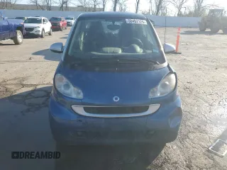 2010 Smart fortwo Pure z VIN WMEEJ3BA8AK361154, wystawiony jako Copart lot #50492125 z przebiegiem 101 864 mil mil oraz Szkody całkowita. Historia ofert i sprzedaży dostępna na DreamBid. Obrazek 5.