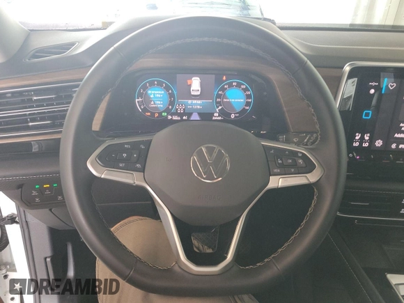 2024 Volkswagen Atlas SE с VIN 1V2HR2CAXRC555931, выставлен на аукционе IAAI как лот 42791731 с пробегом 26 459 миль миль и . История ставок и продаж доступна на DreamBid. Изображение 2.