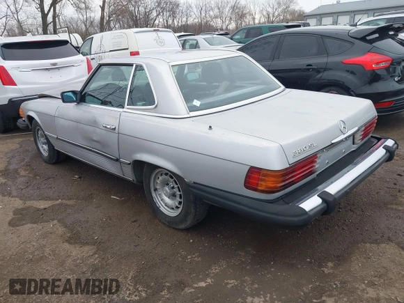 1983 Mercedes-Benz 380 with VIN WDBBA45A0DB024774, listed as a IAAI auction lot 41882815 with 138,386 mi miles. Bid and sale history available at carsss.com. Image 3.