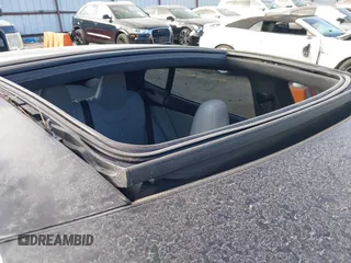2016 Tesla Model S 90D with VIN 5YJSA1E21GF128460, listed as a IAAI auction lot 40733920 with 89,846 mi miles and . Bid and sale history available at DreamBid. Image 6.