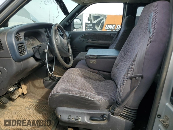 2002 Dodge 2500 z VIN 3B7KF23652M254130, wystawiony jako Copart lot #46287245 z przebiegiem 213 577 mil mil oraz Szkoda całkowita • Salvage title. Historia ofert i sprzedaży dostępna na DreamBid. Obrazek 7.