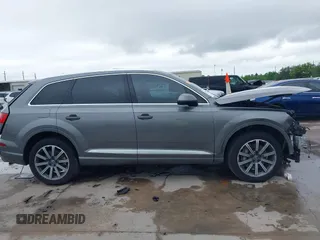 2017 Audi Q7 Premium Plus z VIN WA1LAAF77HD056813, wystawiony jako IAAI lot #42086340 z przebiegiem 83 774 mil mil oraz . Historia ofert i sprzedaży dostępna na DreamBid. Obrazek 14.
