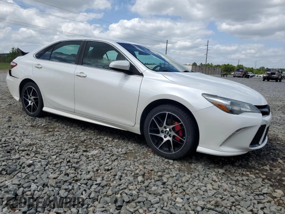 2017 Toyota Camry XLE with VIN 4T1BF1FKXHU336907, listed as a Copart auction lot 51149575 with 49,182 mi miles and Salvage Title. Bid and sale history available at carsss.com. Image 4.