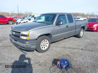 2006 Chevrolet Silverado 1500 Work Truck with VIN 1GCEC19X86Z137663, listed as a IAAI auction lot 41950323 with 151,433 mi miles. Bid and sale history available at carsss.com. Image 2.