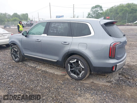 2024 Kia Telluride EX with VIN 5XYP34GC8RG493124, listed as a IAAI auction lot 42438819 with 20,320 mi miles and . Bid and sale history available at DreamBid. Image 3.