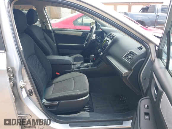 2018 Subaru Outback Premium z VIN 4S4BSAFC0J3207249, wystawiony jako IAAI lot #42231885 z przebiegiem 95 739 mil mil oraz . Historia ofert i sprzedaży dostępna na DreamBid. Obrazek 5.