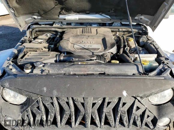 2018 Jeep Wrangler JK Unlimited Sahara with VIN 1C4HJWEGXJL922218, listed as a Copart auction lot 42282815 with 124,637 mi miles and Salvage Title. Bid and sale history available at carsss.com. Image 13.