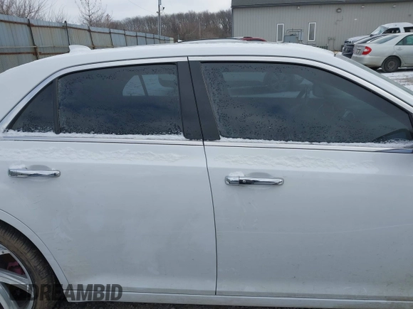 2017 Chrysler 300 with VIN 2C3CCAKG9HH665088, listed as a IAAI auction lot 41380515 with 91,760 mi miles. Bid and sale history available at carsss.com. Image 14.