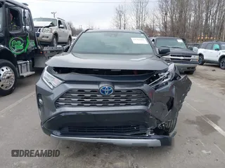 2021 Toyota RAV4 Hybrid XSE with VIN 4T3E6RFV9MU053485, listed as a IAAI auction lot 41761892 with 36,156 mi miles. Bid and sale history available at carsss.com. Image 12.