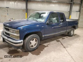 1998 Chevrolet Silverado 1500 with VIN 1GCEC19M1WE128395, listed as a Copart auction lot 46939195 with 105,996 mi miles and Salvage Title. Bid and sale history available at DreamBid. Image 1.