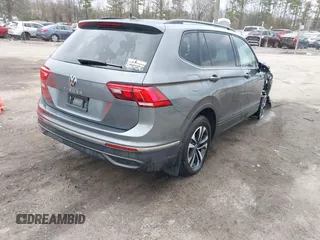2024 Volkswagen Tiguan S z VIN 3VVRB7AX8RM111008, wystawiony jako IAAI lot #41857646 z przebiegiem 23 099 mil mil oraz . Historia ofert i sprzedaży dostępna na DreamBid. Obrazek 4.