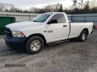 2018 Ram 1500 Tradesman z VIN 3C6JR6DT0JG137705, wystawiony jako Copart lot #43124945 z przebiegiem 153 206 mil mil oraz Szkoda całkowita • Salvage title. Historia ofert i sprzedaży dostępna na DreamBid. Obrazek 1.