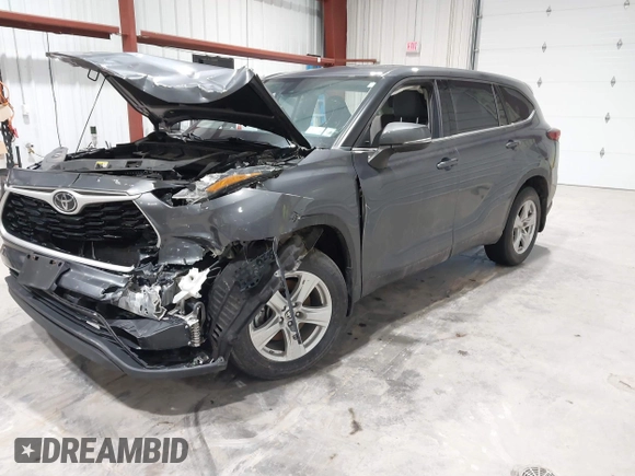 2020 Toyota Highlander LE with VIN 5TDBZRBH3LS038023, listed as a IAAI auction lot 41832407 with 48,213 mi miles and . Bid and sale history available at DreamBid. Image 2.
