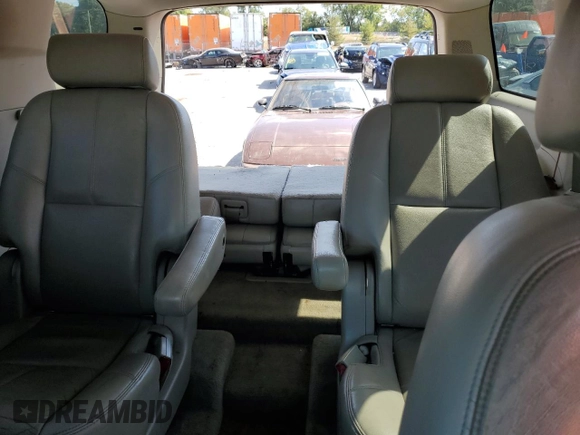 2008 GMC Yukon SLE w/3SB with VIN 1GKFK13088J165116, listed as a Copart auction lot 72273454 with 293,975 mi miles and Salvage Title. Bid and sale history available at carsss.com. Image 10.