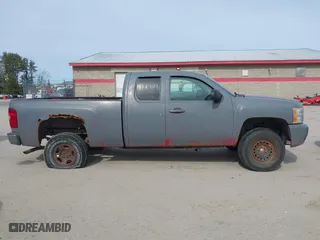 2010 Chevrolet Silverado 1500 LT with VIN 1GCSKSE34AZ149056, listed as a IAAI auction lot 41940819 with 254,707 mi miles. Bid and sale history available at carsss.com. Image 13.