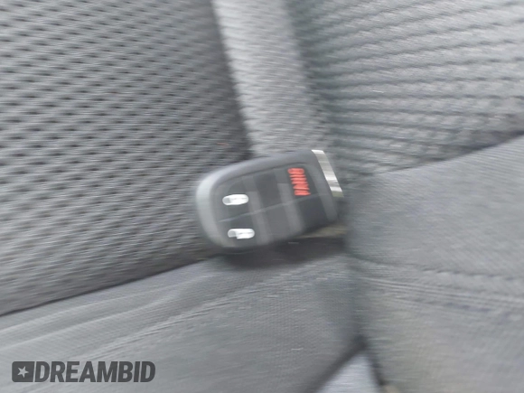 2020 Jeep Renegade Latitude z VIN ZACNJABB8LPL16362, wystawiony jako IAAI lot #42522918 z przebiegiem 59 387 mil mil oraz . Historia ofert i sprzedaży dostępna na DreamBid. Obrazek 11.