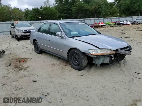 2001 Honda Accord LX with VIN 1HGCG16401A073312, listed as a Copart auction lot 71996444 with 232,315 mi miles and Salvage title. Bid and sale history available at DreamBid. Image 10.