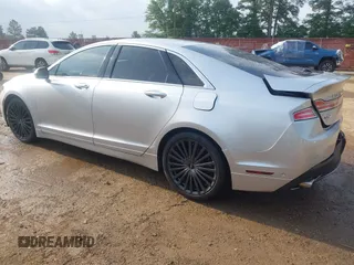 2017 Lincoln MKZ Reserve z VIN 3LN6L5E96HR649914, wystawiony jako IAAI lot #42136130 z przebiegiem 84 144 mil mil oraz . Historia ofert i sprzedaży dostępna na DreamBid. Obrazek 3.