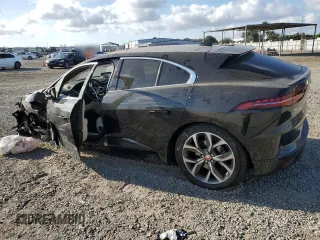 2019 Jaguar I-PACE HSE with VIN SADHD2S12K1F76136, listed as a Copart auction lot 84889804 with 0 mi miles and Salvage Title. Bid and sale history available at carsss.com. Image 2.