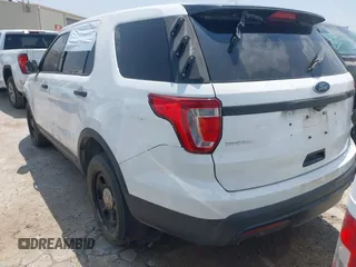 2017 Ford Police Interceptor Utility z VIN 1FM5K8ARXHGB40700, wystawiony jako IAAI lot #42264375 z przebiegiem Nie podano mil oraz . Historia ofert i sprzedaży dostępna na DreamBid. Obrazek 3.