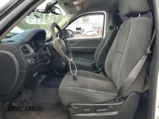2008 Chevrolet Tahoe Police z VIN 1GNEC03028R172862, wystawiony jako Copart lot #80131814 z przebiegiem 171 976 mil mil oraz Szkody całkowita. Historia ofert i sprzedaży dostępna na DreamBid. Obrazek 7.