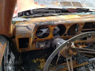 1970 Pontiac GTO z VIN 242370Z105640, wystawiony jako Copart lot #51594524 z przebiegiem Nie podano mil oraz Szkody całkowita. Historia ofert i sprzedaży dostępna na DreamBid. Obrazek 9.