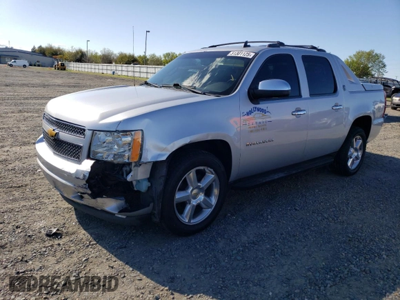 2013 Chevrolet Avalanche LT with VIN 3GNMCFE06DG374853, listed as a Copart auction lot 51301125 with 170,925 mi miles and Salvage Title. Bid and sale history available at DreamBid. Image 1.