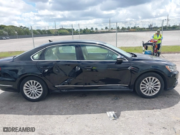 2016 Volkswagen Passat 1.8T SE w/Technology with VIN 1VWBS7A35GC047180, listed as a IAAI auction lot 41650618 with 42,491 mi miles. Bid and sale history available at carsss.com. Image 13.