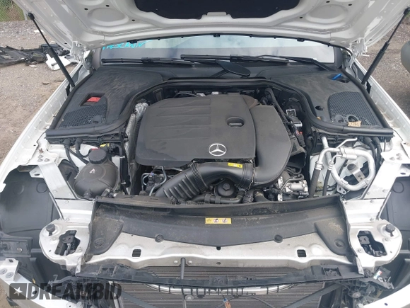 2021 Mercedes-Benz E-Class E 350 with VIN W1KZF8DBXMB003732, listed as a IAAI auction lot 40275325 with 28,211 mi miles. Bid and sale history available at carsss.com. Image 10.