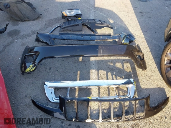 2014 Jeep Grand Cherokee Overland with VIN 1C4RJFCT5EC221015, listed as a IAAI auction lot 41959844 with 78,367 mi miles and . Bid and sale history available at DreamBid. Image 12.