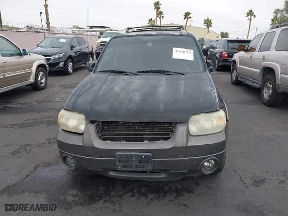 2006 Ford Escape XLT with VIN 1FMYU03156KA42961, listed as a IAAI auction lot 41820423 with 168,212 mi miles. Bid and sale history available at carsss.com. Image 6.