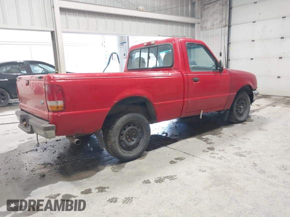 1996 Ford Ranger XL z VIN 1FTCR10A8TPB46028, wystawiony jako IAAI lot #42477552 z przebiegiem 219 635 mil mil oraz . Historia ofert i sprzedaży dostępna na DreamBid. Obrazek 4.