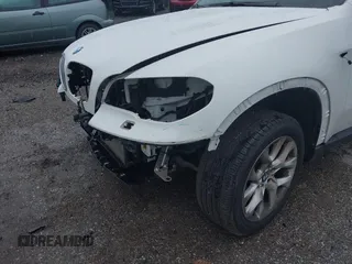 2013 BMW X5 xDrive35i z VIN 5UXZV4C53D0E14968, wystawiony jako IAAI lot #42253469 z przebiegiem 53 562 mil mil oraz . Historia ofert i sprzedaży dostępna na DreamBid. Obrazek 21.