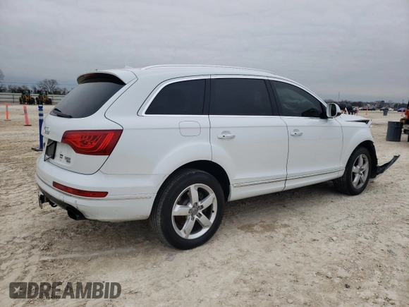 2014 Audi Q7 3.0T Premium Plus with VIN WA1LGAFE4ED005861, listed as a Copart auction lot 45318915 with 0 mi miles and Salvage Title. Bid and sale history available at carsss.com. Image 3.