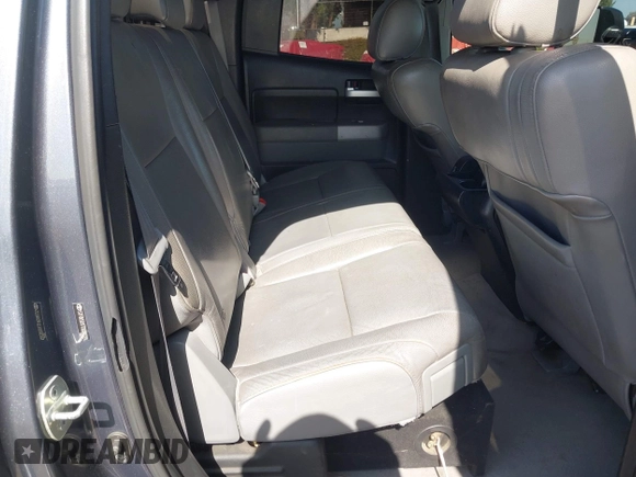 2007 Toyota Tundra Limited z VIN 5TFRV58177X020329, wystawiony jako IAAI lot #42270384 z przebiegiem 265 224 mil mil oraz . Historia ofert i sprzedaży dostępna na DreamBid. Obrazek 8.