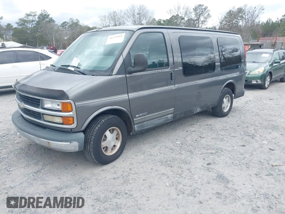 2000 Chevrolet Express Cargo Van w/YF7 with VIN 1GBFG15R1Y1113064, listed as a IAAI auction lot 41727851 with 344,670 mi miles. Bid and sale history available at carsss.com. Image 2.